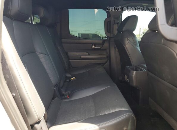 3TMLB5JN7RM087386 2024 TOYOTA TACOMA Серебряный Вид задних сидений