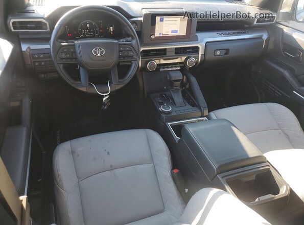 3TMLB5JN7SM198140 2025 TOYOTA TACOMA Черный Вид панели приборов