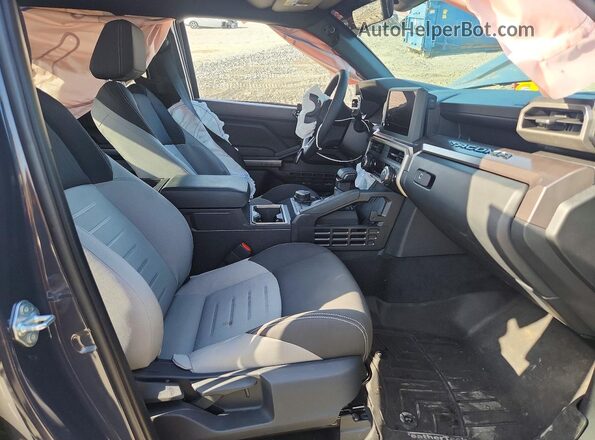 3TMLB5JN7TM214015 2026 TOYOTA TACOMA Серый Вид салона спереди