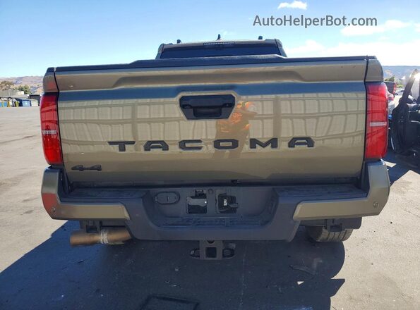 3TMLB5JN8SM127223 2025 TOYOTA TACOMA Зеленый Вид сзади