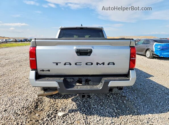 3TMLB5JN8SM179841 2025 TOYOTA TACOMA Серебряный Вид сзади
