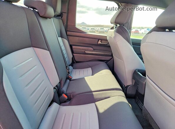 3TMLB5JN8SM179841 2025 TOYOTA TACOMA Серебряный Вид задних сидений