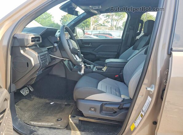 3TMLB5JN8TM213763 2026 TOYOTA TACOMA Beige Սալոնի դիմացի տեսք