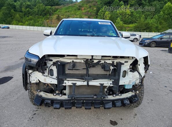 3TMLB5JN9RM045270 2024 TOYOTA TACOMA White Front view
