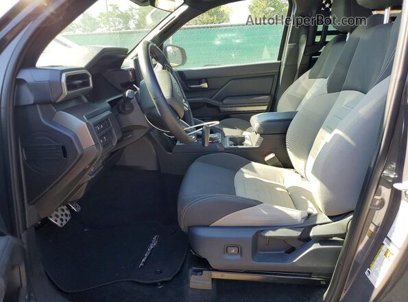 3TMLB5JN9SM131992 2025 TOYOTA TACOMA Gray Front interior view