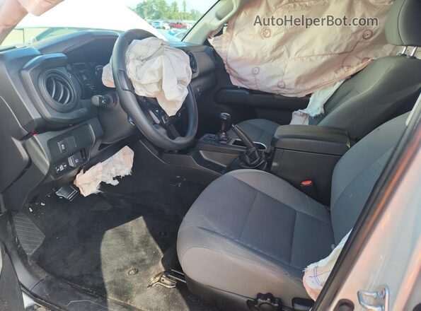 3TYAX5GN1NT067052 2022 TOYOTA TACOMA Белый Вид салона спереди