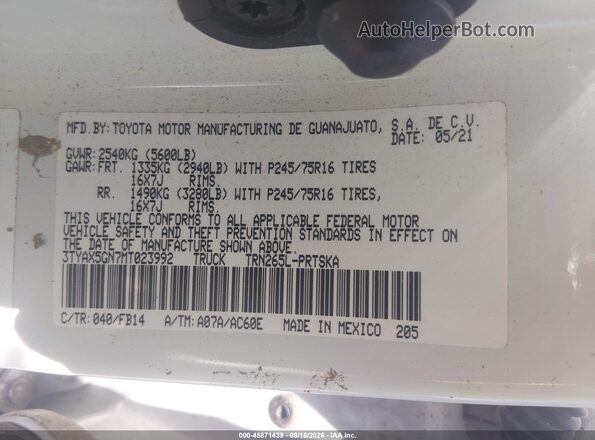 3TYAX5GN7MT023992 2021 TOYOTA TACOMA White Widok komory silnika