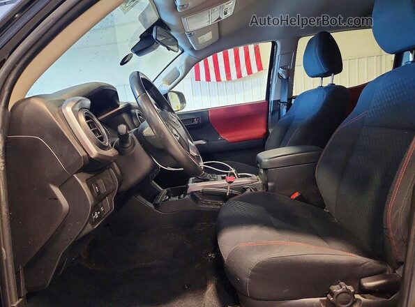 3TYAX5GN8NT051334 2022 TOYOTA TACOMA Черный Вид салона спереди