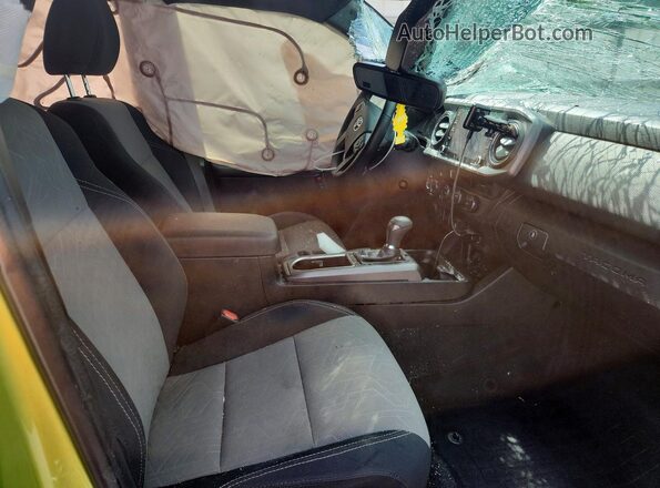 3TYCZ5AN0PT126140 2023 TOYOTA TACOMA Green Вид салону спереду