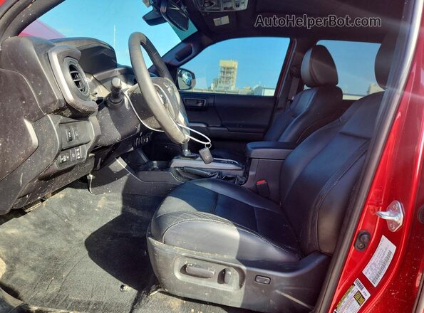 3TYCZ5AN1PT162192 2023 TOYOTA TACOMA Red Front interior view