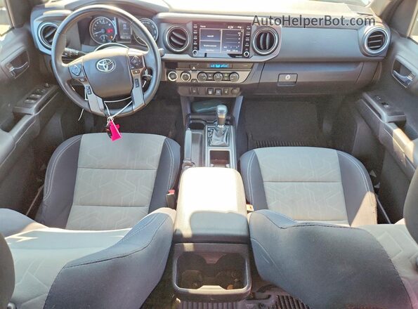 3TYCZ5AN3MT012645 2021 TOYOTA TACOMA White Widok deski rozdzielczej