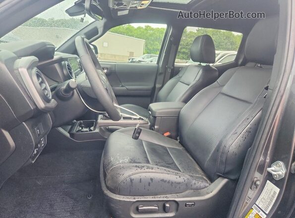 3TYCZ5AN4PT143149 2023 TOYOTA TACOMA Gray Вид салону спереду