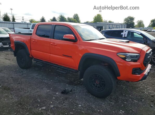 3TYCZ5AN7PT129388 2023 TOYOTA TACOMA Orange Przód prawy