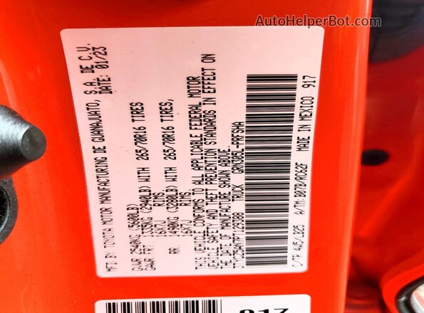 3TYCZ5AN7PT129388 2023 TOYOTA TACOMA Orange Widok komory silnika