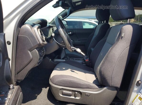 3TYCZ5AN9MT026985 2021 TOYOTA TACOMA Gray Front interior view