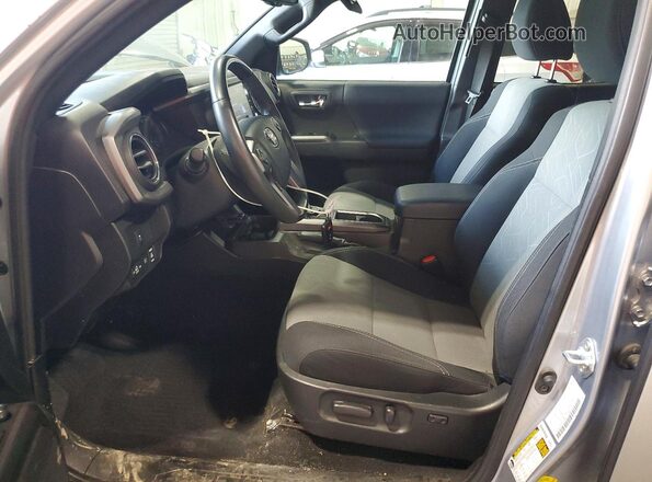 3TYCZ5AN9MT027747 2021 TOYOTA TACOMA Silver წინა სალონის ხედი