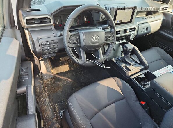 3TYJDAHN3TT044451 2026 TOYOTA TACOMA White Vista del salpicadero