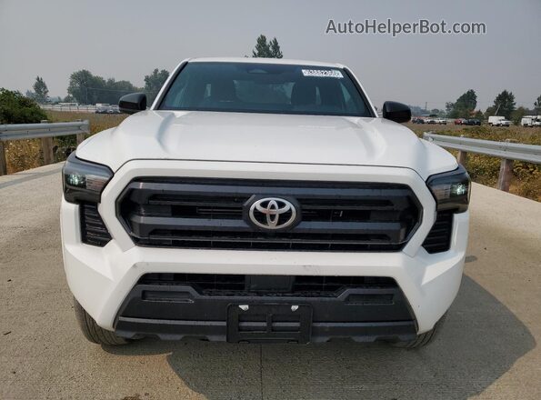 3TYJDAHN6RT002946 2024 TOYOTA TACOMA White Widok naklejki z numerem VIN