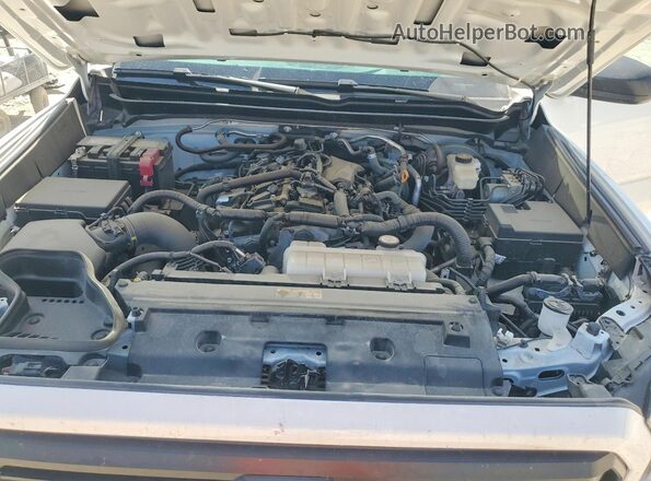 3TYJDAHN6ST018831 2025 TOYOTA TACOMA White უკანა სალონის ხედი