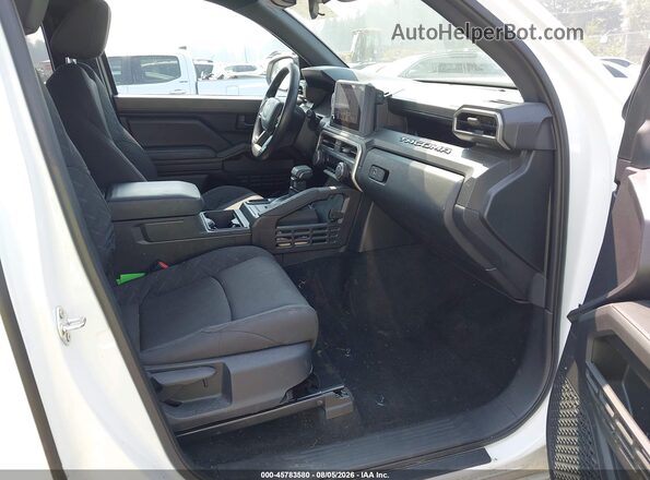 3TYJDAHN6ST021826 2025 TOYOTA TACOMA White Սալոնի դիմացի տեսք