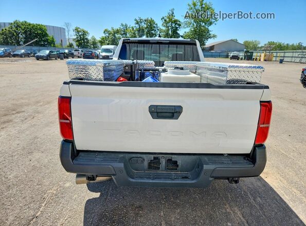 3TYJDAHN7RT008772 2024 TOYOTA TACOMA White Widok z tyłu