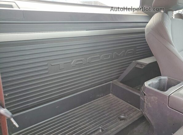 3TYJDAKN1TT025325 2026 TOYOTA TACOMA White Vista de los asientos traseros
