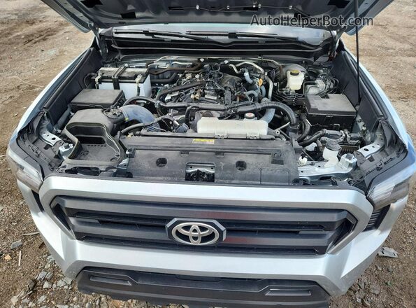 3TYKB5FN3RT011205 2024 TOYOTA TACOMA Silver Rear interior view