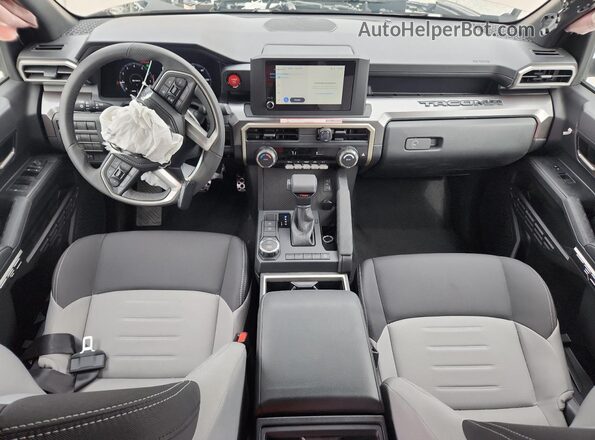 3TYKB5FN8TT032798 2026 TOYOTA TACOMA Tan Вид панелі приладів