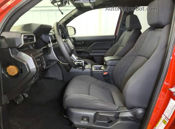 3TYKB5FN8TT036477 2026 TOYOTA TACOMA Red Vista interior delantera