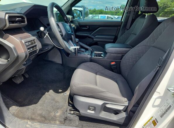 3TYKB5FNXRT001836 2024 TOYOTA TACOMA White Սալոնի դիմացի տեսք