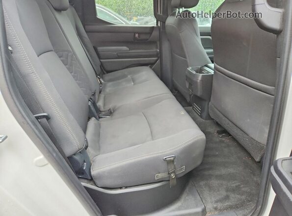 3TYKD5HN2RT010988 2024 TOYOTA TACOMA White Вид задніх сидінь
