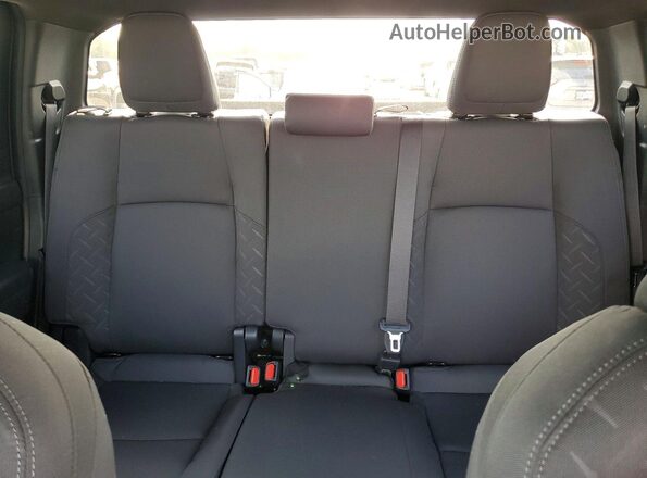 3TYKD5HN7RT007522 2024 TOYOTA TACOMA Silver Vista de los asientos traseros