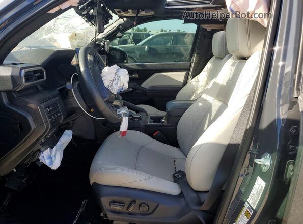 3TYLB5JN0RT055304 2024 TOYOTA TACOMA Black Widok wnętrza z przodu