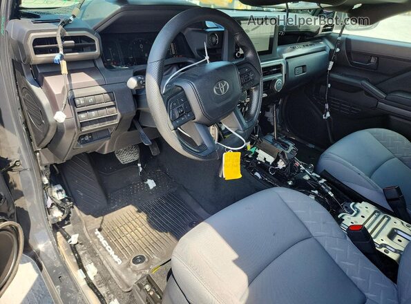 3TYLB5JN0TT118182 2026 TOYOTA TACOMA Black Widok deski rozdzielczej