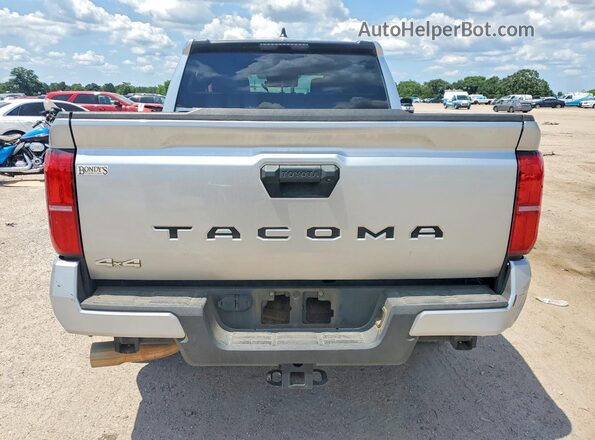 3TYLB5JN1RT057935 2024 TOYOTA TACOMA Silver Вид ззаду