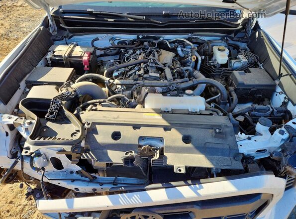 3TYLB5JN2RT045812 2024 TOYOTA TACOMA White Vista interior trasera