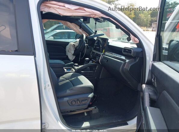 3TYLB5JN2TT109418 2026 TOYOTA TACOMA White წინა სალონის ხედი