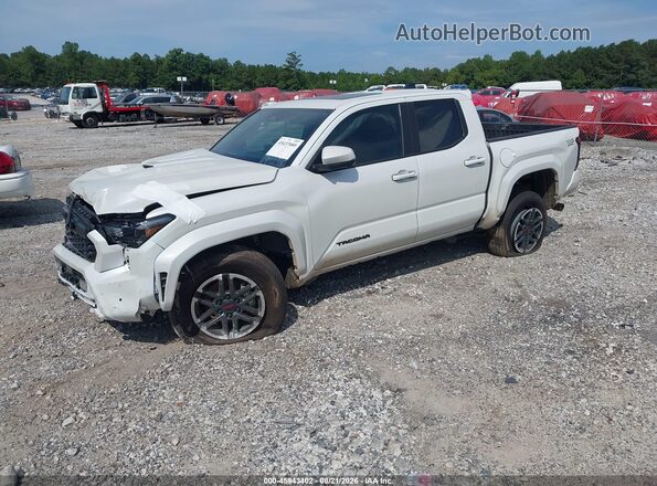 3TYLB5JN2TT109418 2026 TOYOTA TACOMA White წინა მარცხენა ხედი სამი მეოთხედიდან