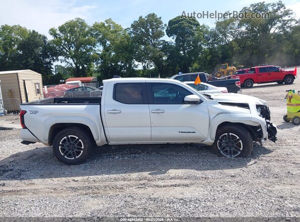 3TYLB5JN2TT109418 2026 TOYOTA TACOMA White უკანა სალონის ხედი
