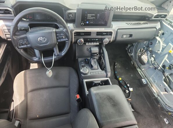 3TYLB5JN3RT042255 2024 TOYOTA TACOMA White Vista del salpicadero