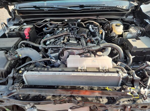 3TYLB5JN3ST078372 2025 TOYOTA TACOMA Black Widok wnętrza z tyłu