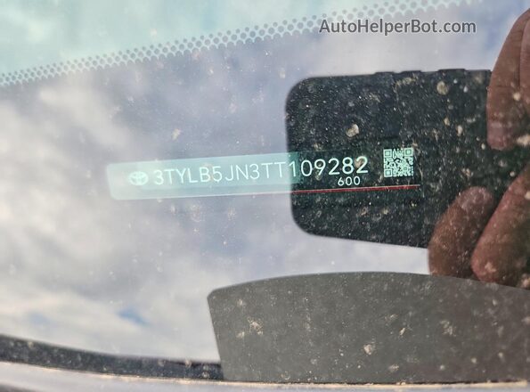 3TYLB5JN3TT109282 2026 TOYOTA TACOMA Red Engine compartment view