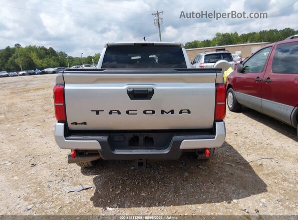 3TYLB5JN4RT041809 2024 TOYOTA TACOMA Silver 