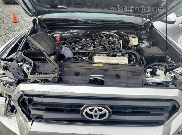 3TYLB5JN6RT059714 2024 TOYOTA TACOMA Серебряный Вид задней части салона