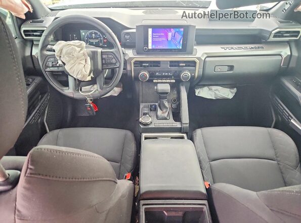 3TYLB5JN6RT059714 2024 TOYOTA TACOMA Серебряный Вид панели приборов
