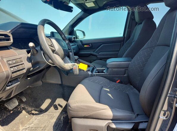 3TYLB5JN9RT000561 2024 TOYOTA TACOMA Gray Front interior view