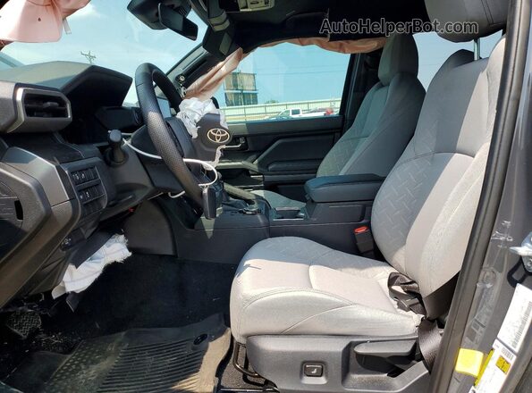 3TYLB5JNXST105924 2025 TOYOTA TACOMA Gray Front interior view