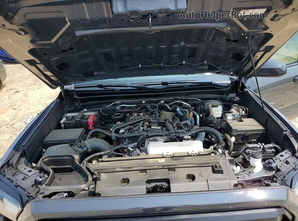 3TYLB5JNXST105924 2025 TOYOTA TACOMA Gray Rear interior view