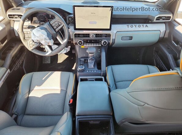 3TYLC5LN0ST036946 2025 TOYOTA TACOMA Silver Vista del salpicadero