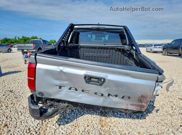 3TYLC5LN0ST036946 2025 TOYOTA TACOMA Silver Vista trasera